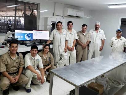 Equipamiento del Centro de Transferencia Genética Sinergia en México